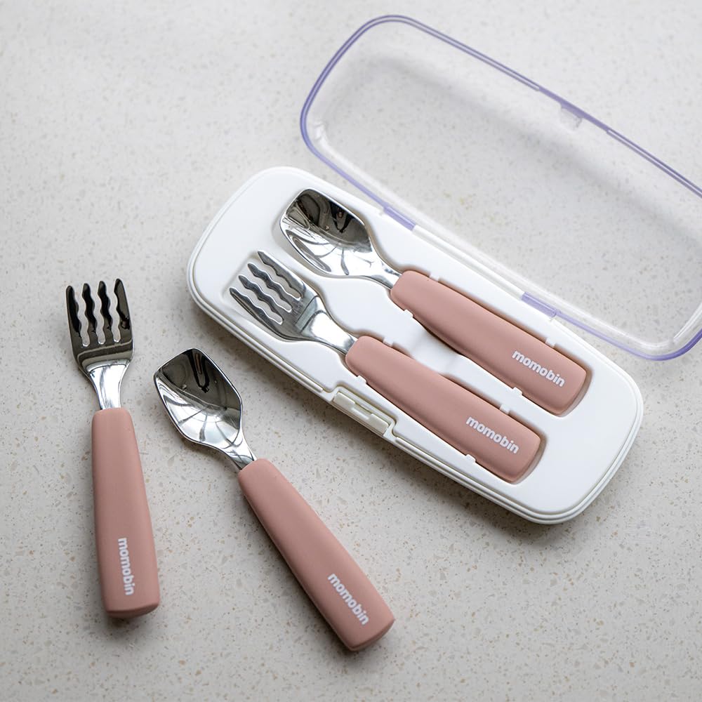 AGUARD MOMOBIN silicone handles provide non-slip grip for small hands and confident meals.