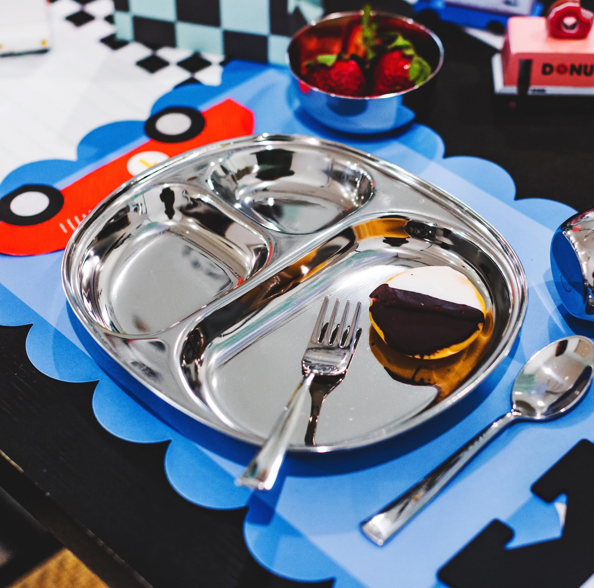 Ahimsa plate stacked neatly reveals space-saving nestable design and easy cleanup.