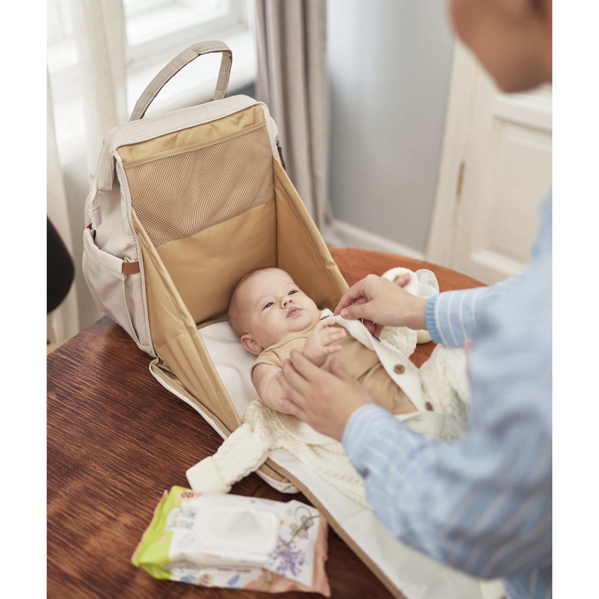 AIITA wet dry compartments separate soiled clothing from clean items for easy packing.