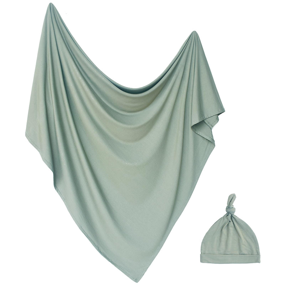 Aijoviko newborn swaddle olive 35x35 front view shows breathable fabric for calmer sleep