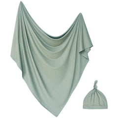 Aijoviko newborn swaddle olive 35x35 front view shows breathable fabric for calmer sleep