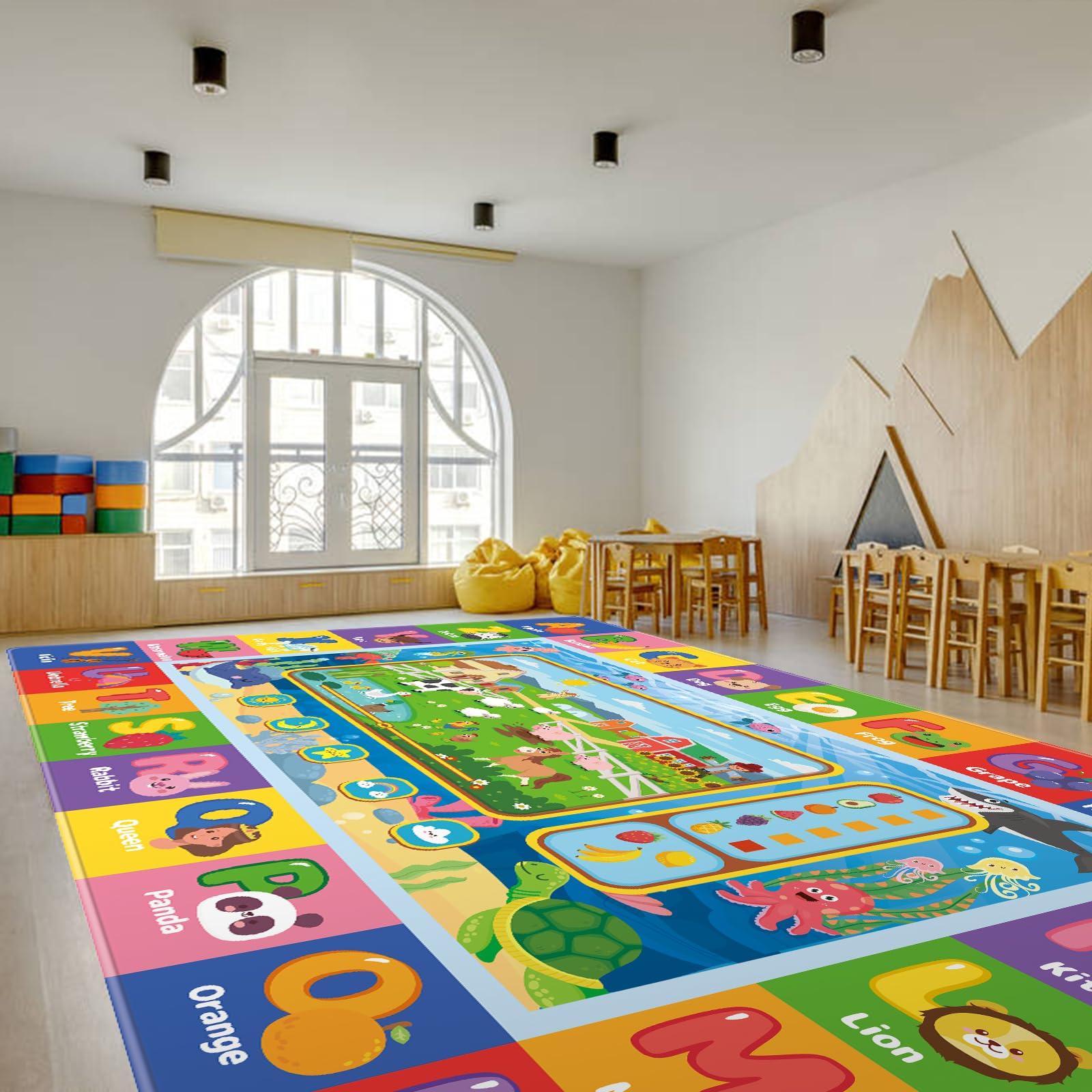 AKASISRUG animal-themed patterns invite exploration during playtime and learning.