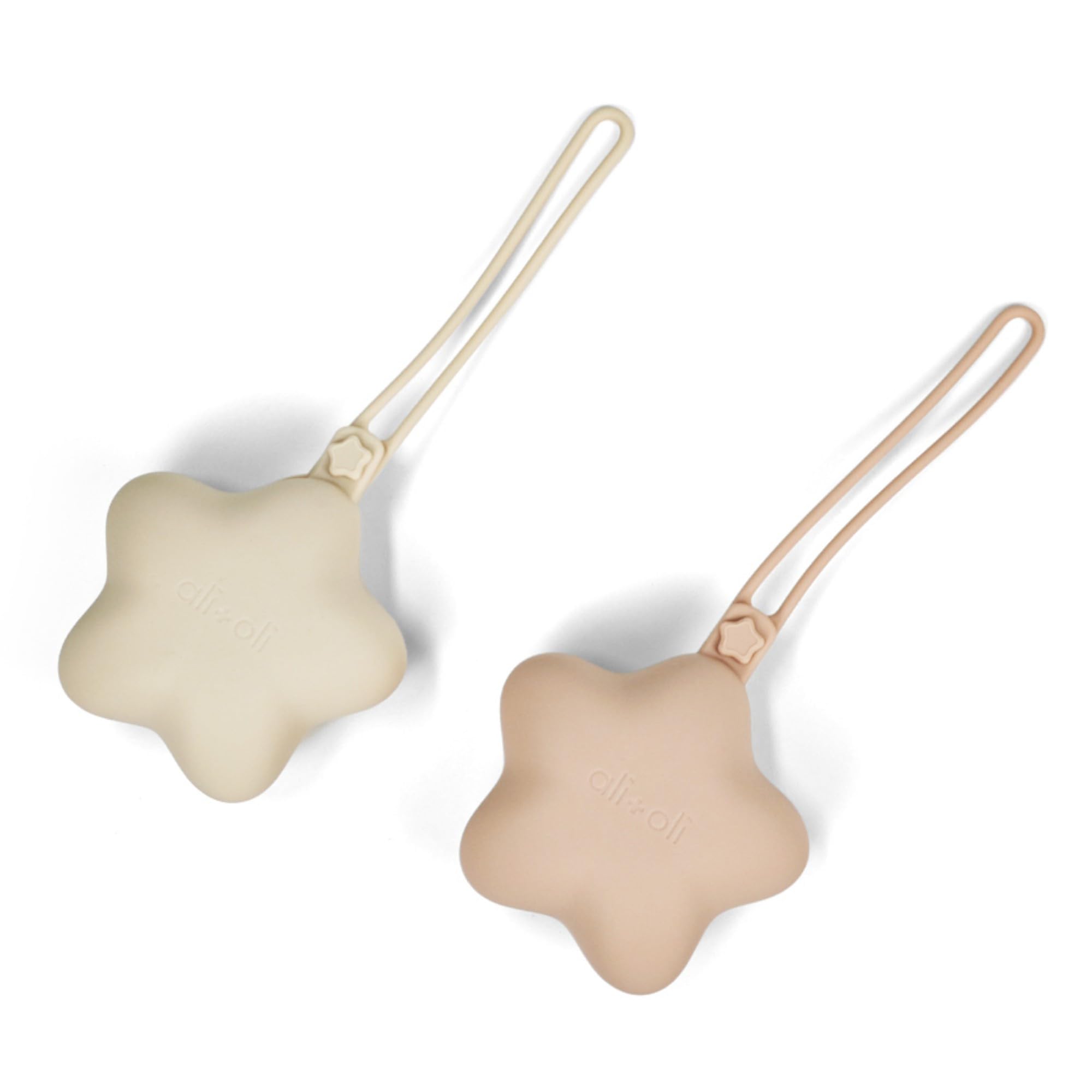 Ali+Oli compact design keeps essentials organized during travel.