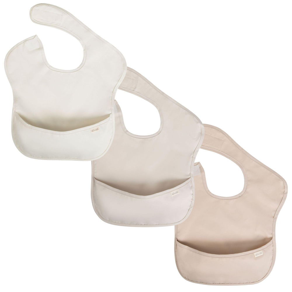 Ali+Oli Smock Bib foldable travel packable design for on-the-go meals