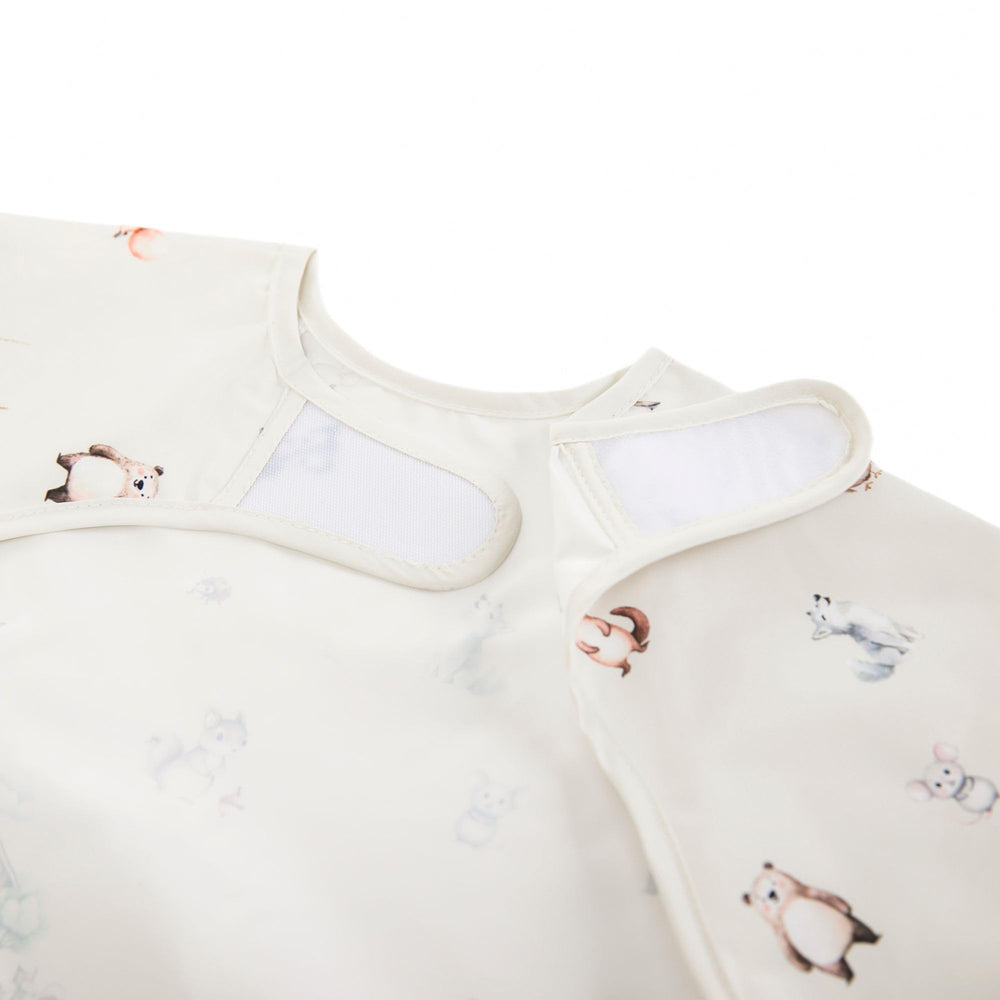 Ali+Oli Smock Bib Woodlands waterproof coating keeps outfits dry during messy meals