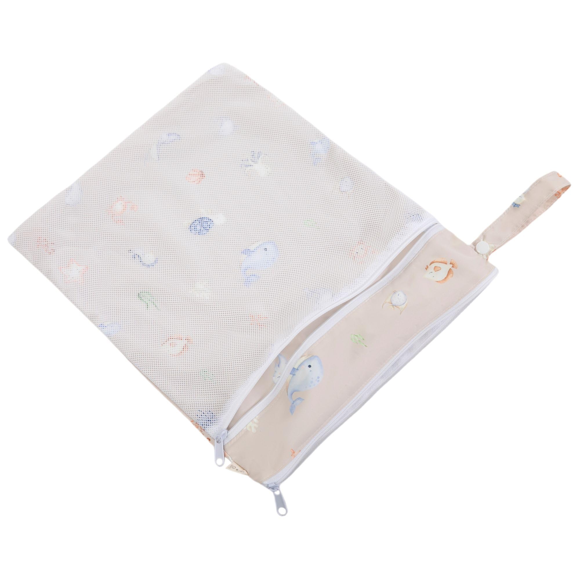 Ali+Oli wet-dry bag showing 15x12 inch capacity.
