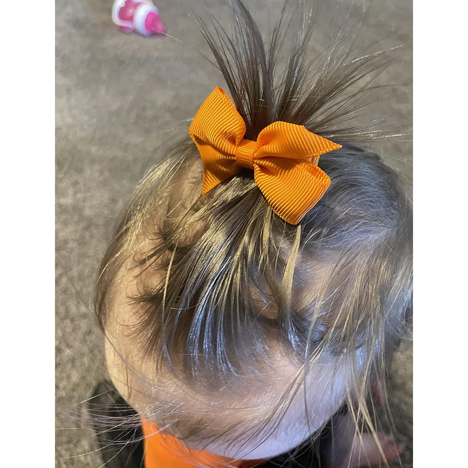 ALinmo colorful bows for infants and toddlers in daily wear.