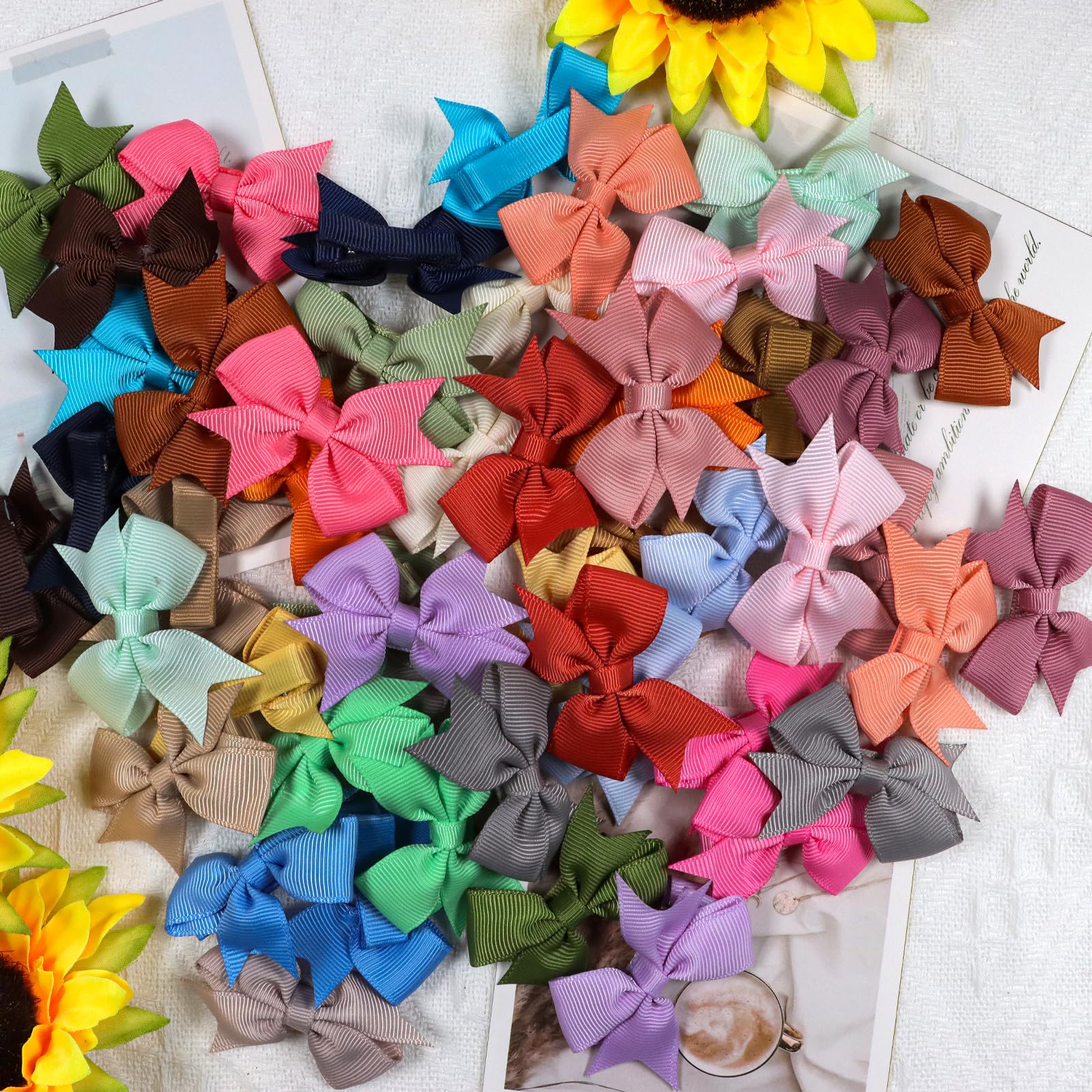 ALinmo gift-set image underlines ready-to-give practicality for baby showers and birthdays.