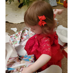 ALinmo non-slip clips keep hair in place through play.