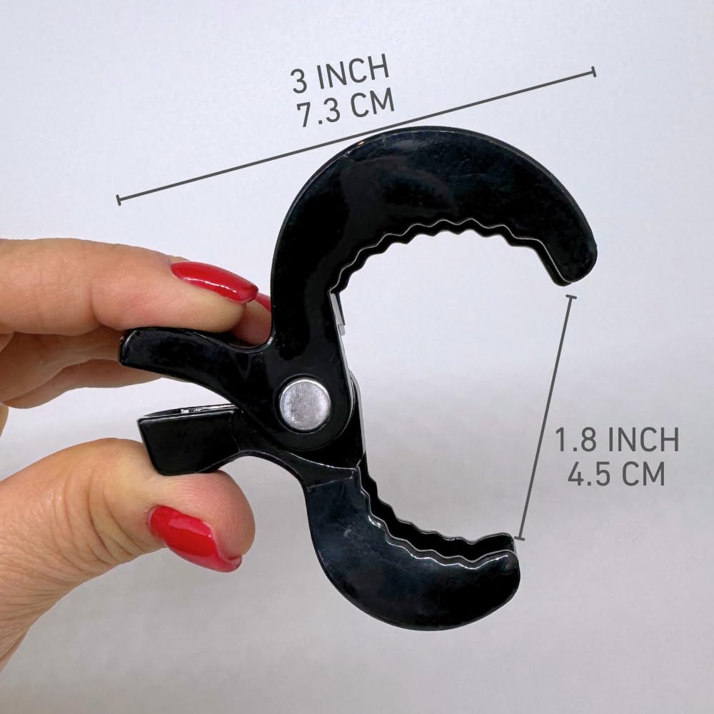 All4Ella durable stroller clips in close-up highlight strong construction.