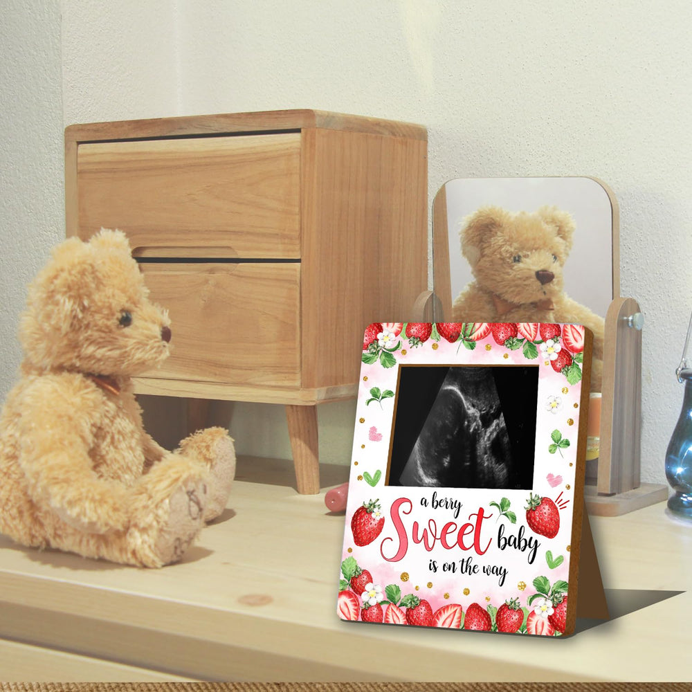ALodr strawberry Winnie design adds whimsy to baby shower photos
