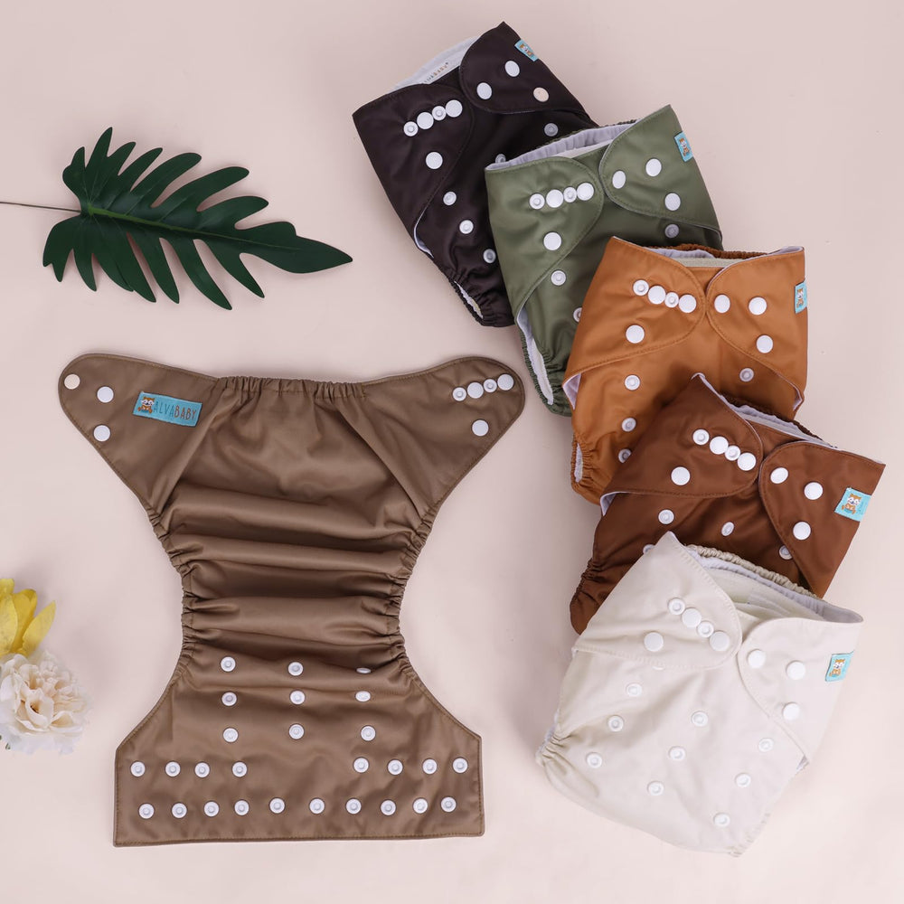 ALVABABY diaper worn during a walk demonstrates practical leak protection in daily use.
