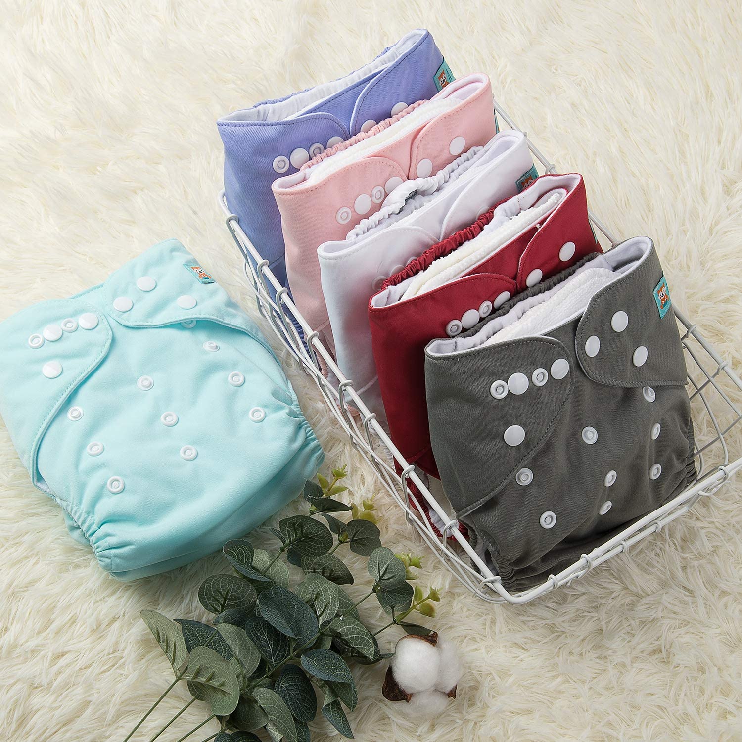 ALVABABY inner suede fabric close-up emphasizes skin-friendly moisture wicking.
