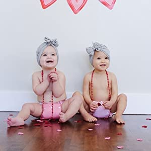 ALVABABY packaging includes 6 diapers and 12 inserts for ready-to-use set.