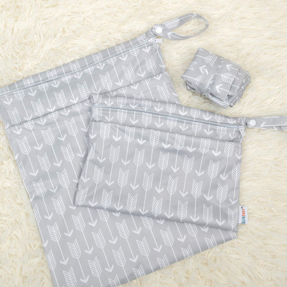 ALVABABY stroller attachment bag easy access during outings.