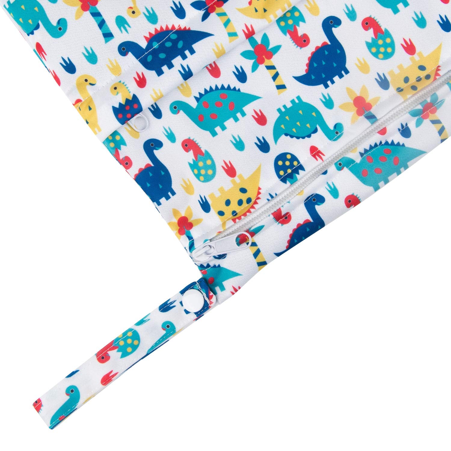 ALVABABY wet-dry separation prevents wicking and keeps belongings tidy.