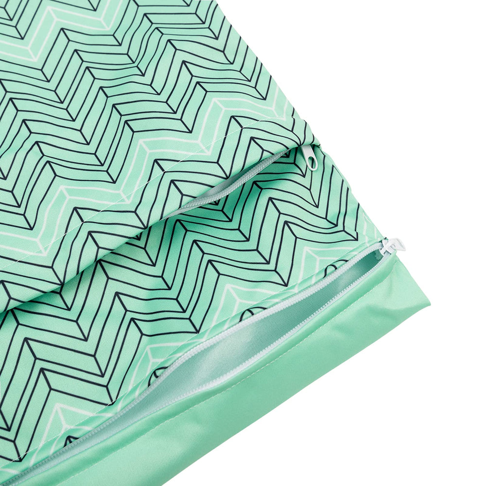 ALVABABY wet/dry bag with carry handle for easy attachment to a diaper bag.