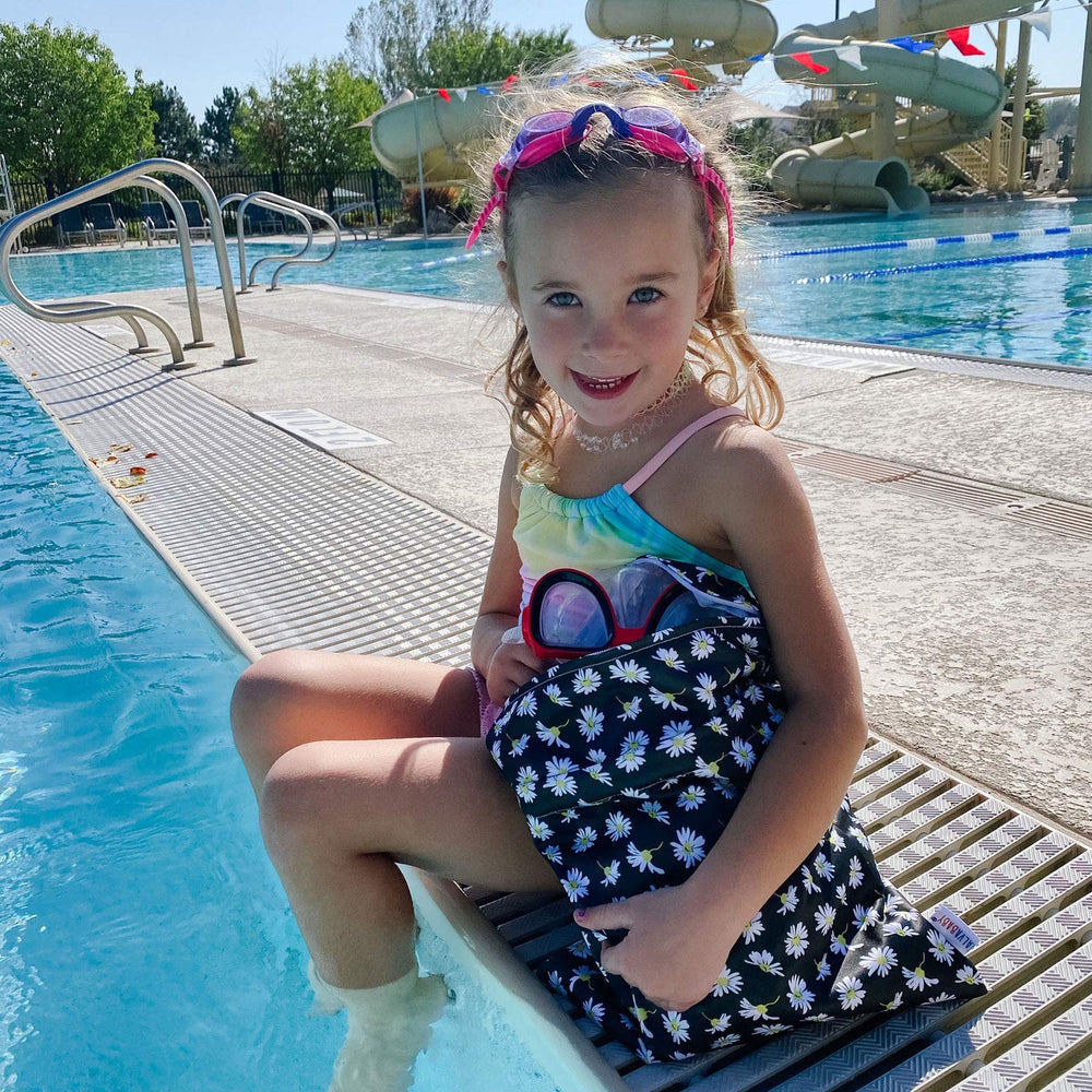 ALVABABY bag with handle for easy carry and attachment