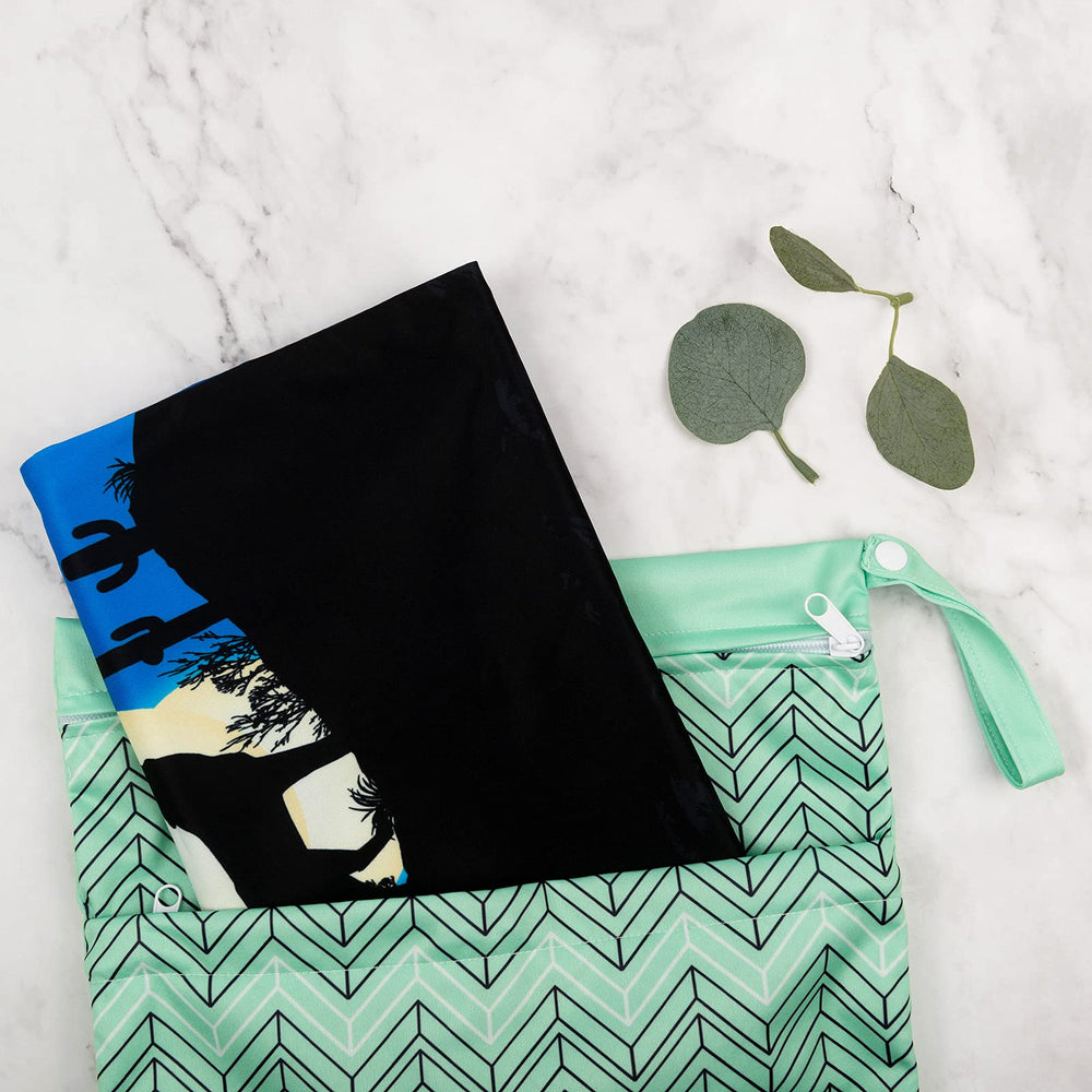 ALVABABY wet/dry bag travel-ready solution for daycare, gym, or trips.