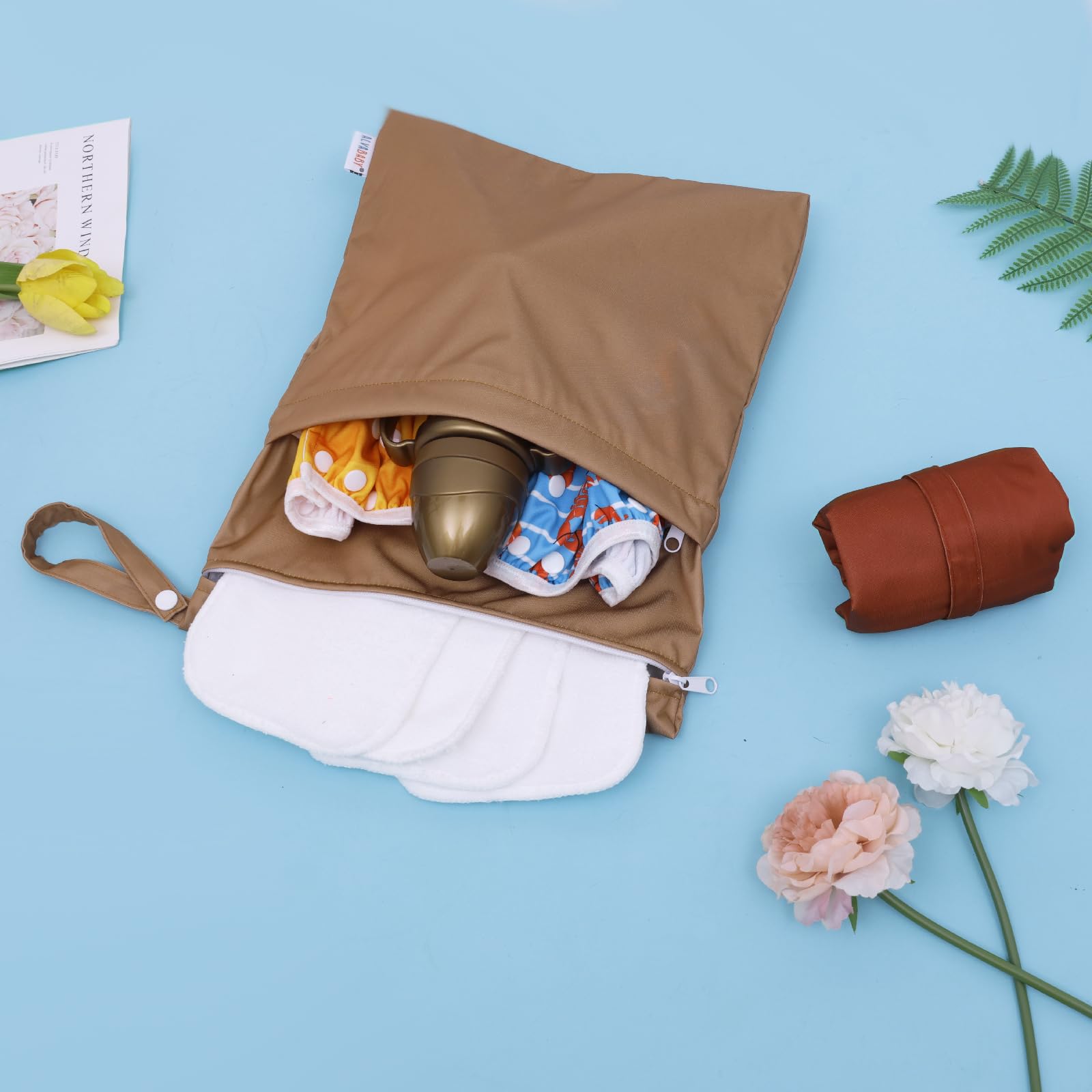 ALVABABY easy-care bag is machine washable under 30°C for simple cleaning.
