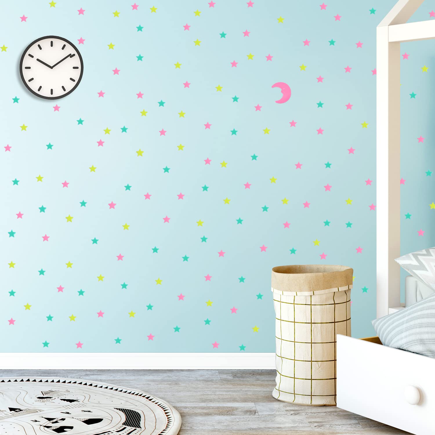 AM AMAONM starry-night decor brightens kids rooms and nurseries