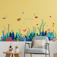 AM AMAONM ocean-grass wall sticker brightens a bathroom with coastal color.