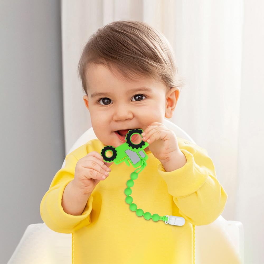 AmazingM teether and clip set keeps you prepared—packaging includes both.