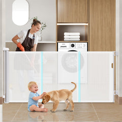 AMAZKRUS retractable gate setup shows quick installation and adjustable reach for wide spaces.