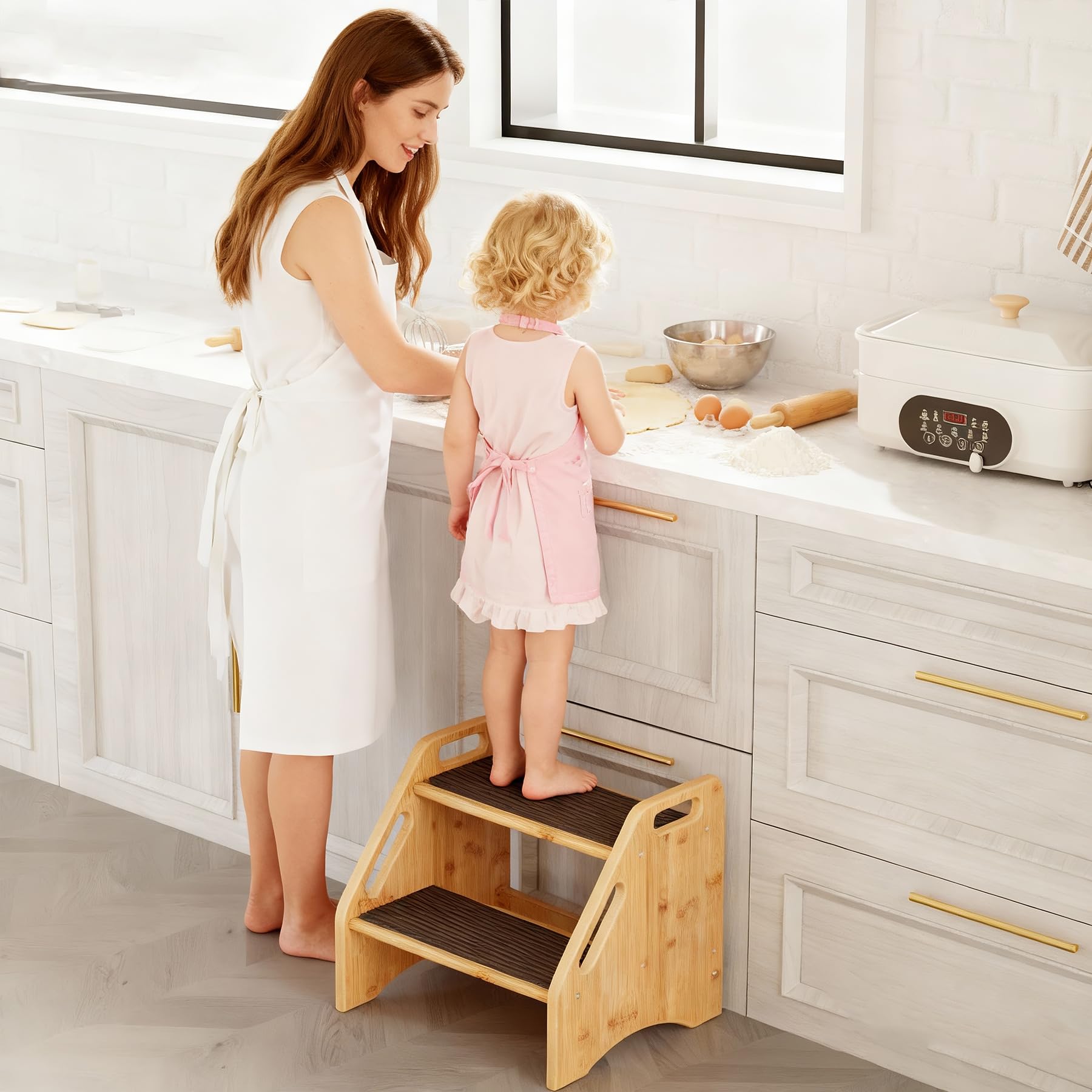 AMBIRD step stool machine-washable mats ensure hygiene and grip after cleaning