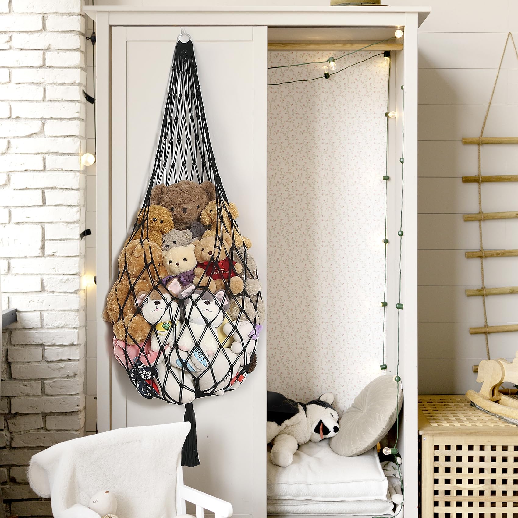 Amdermi hammock room decor in multiple colors to match themes.