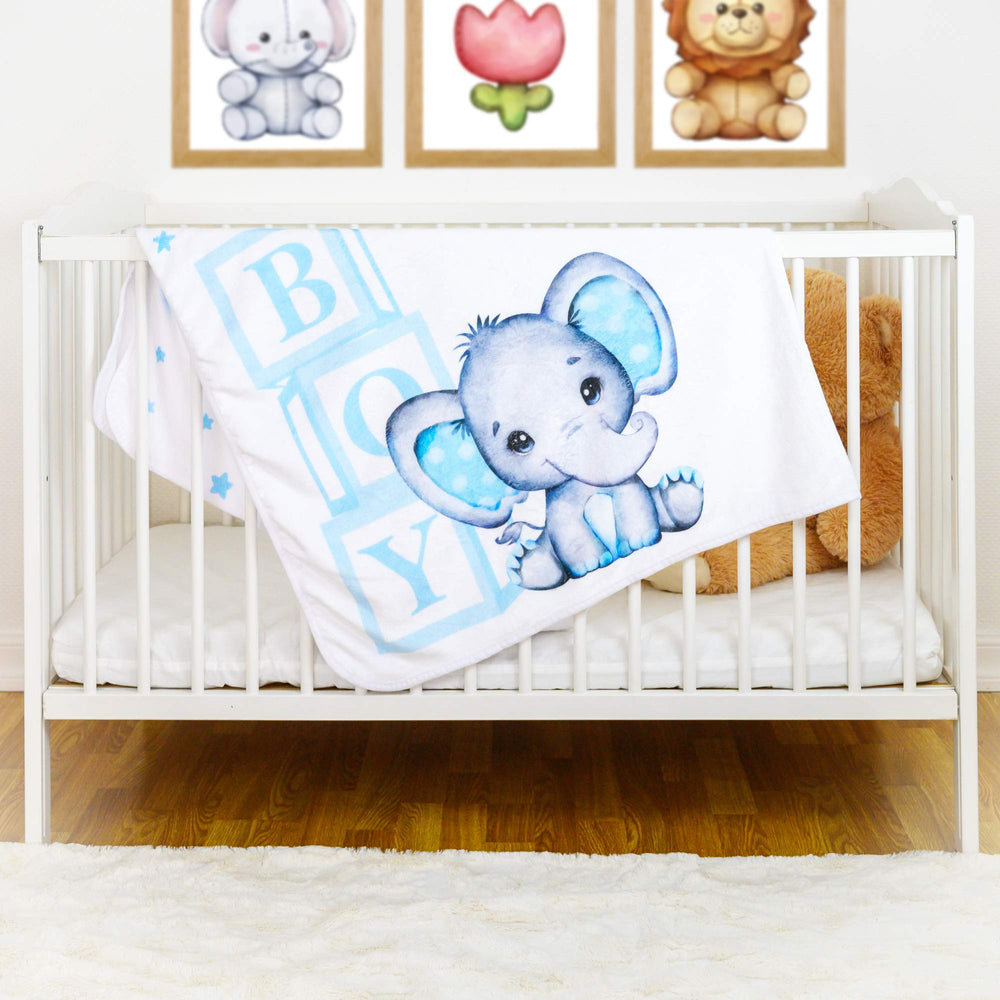 Amity Baby wrinkle-resistant fleece ensures tidy photo setups