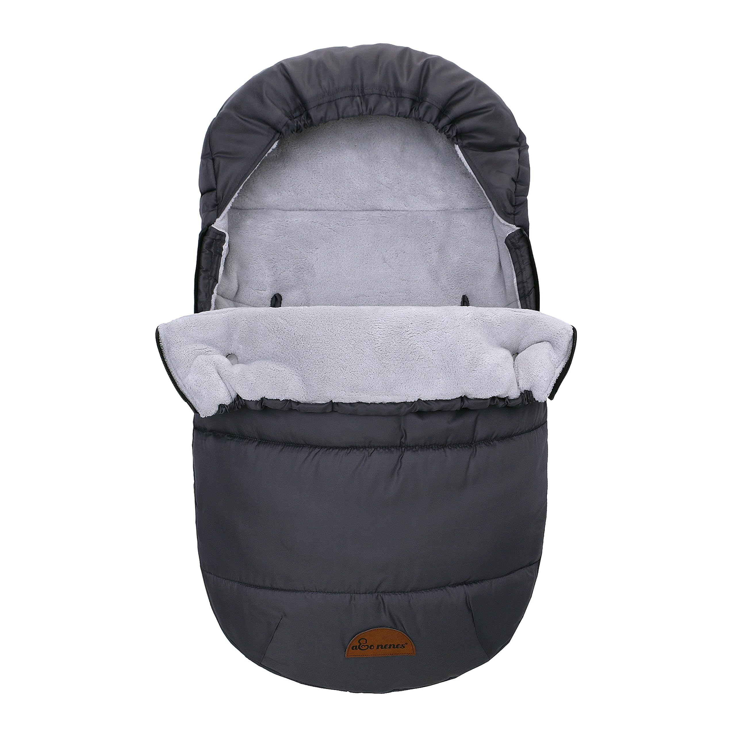 Amo Nenes winter sleeping bag hooded, showing cozy warmth for baby in cold weather.