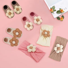 AModaTouch breathable combed cotton socks for year round comfort