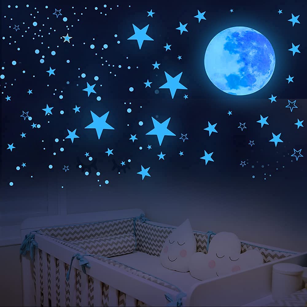 AMURTH starry-sky-wall-decor provides easy removal and versatile placement for evolving room themes.