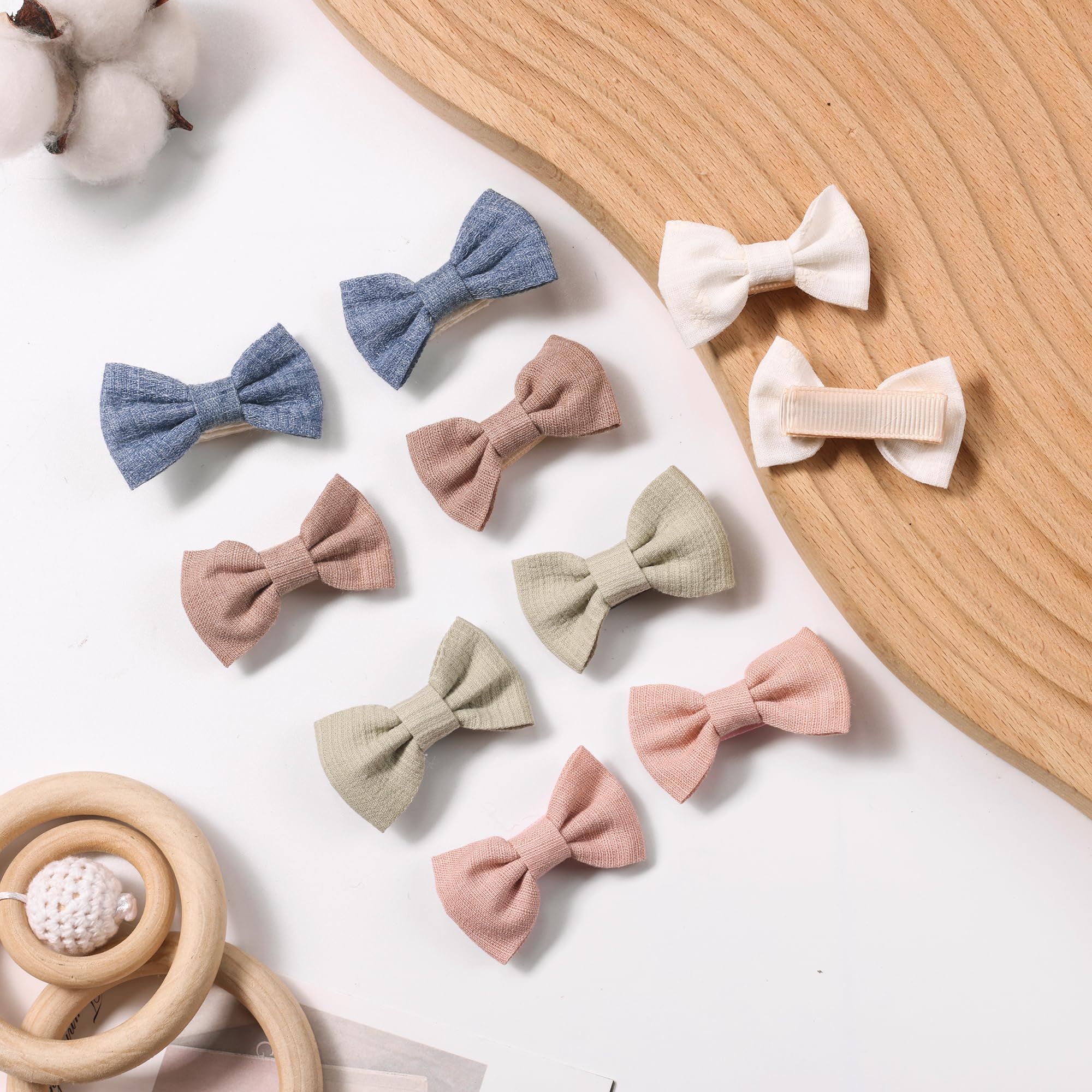 Amybasic 2-inch baby bow clip with alligator clip suited for newborns and toddlers.