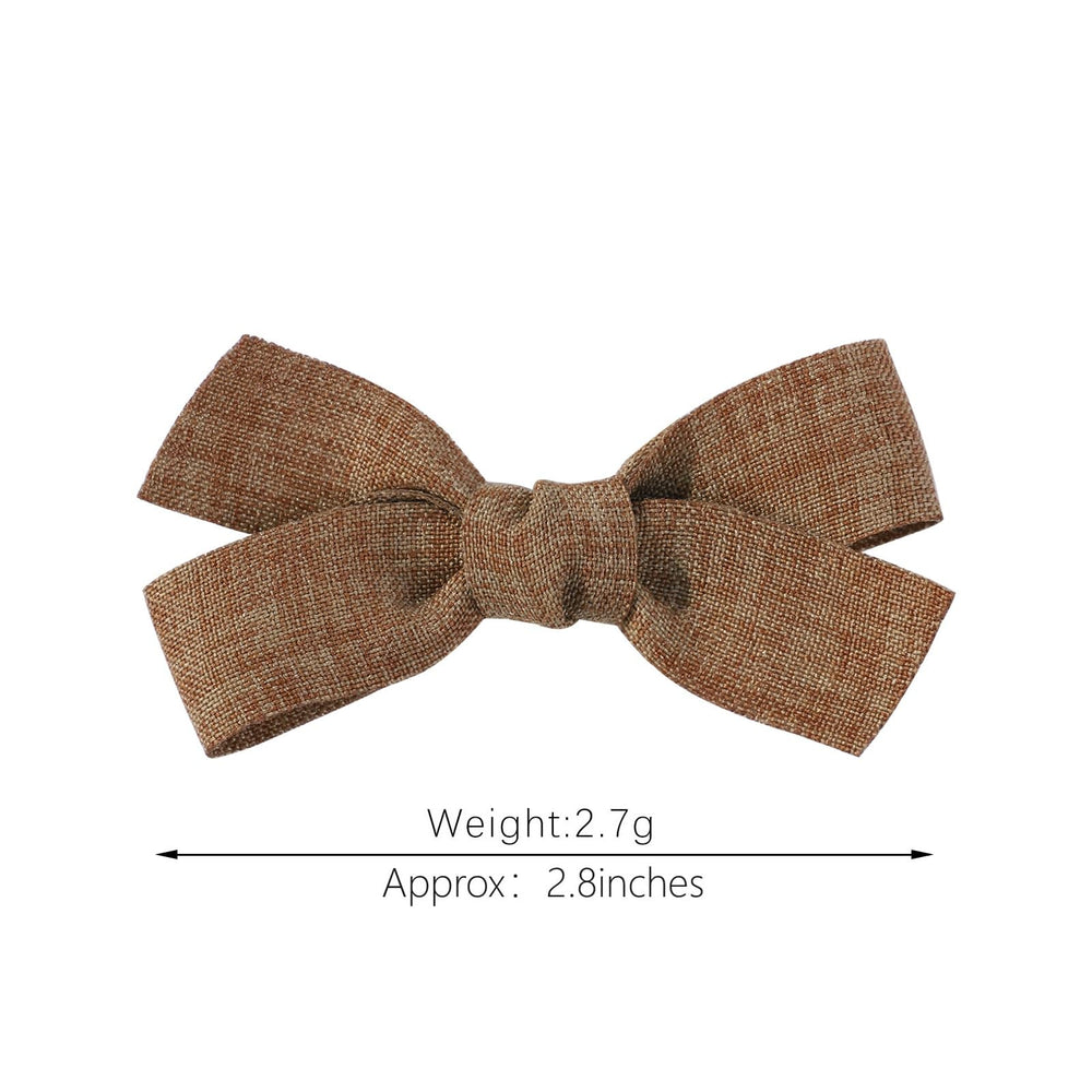 Amybasic fully lined alligator clip provides secure hold without snagging.