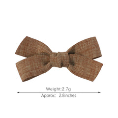 Amybasic fully lined alligator clip provides secure hold without snagging.