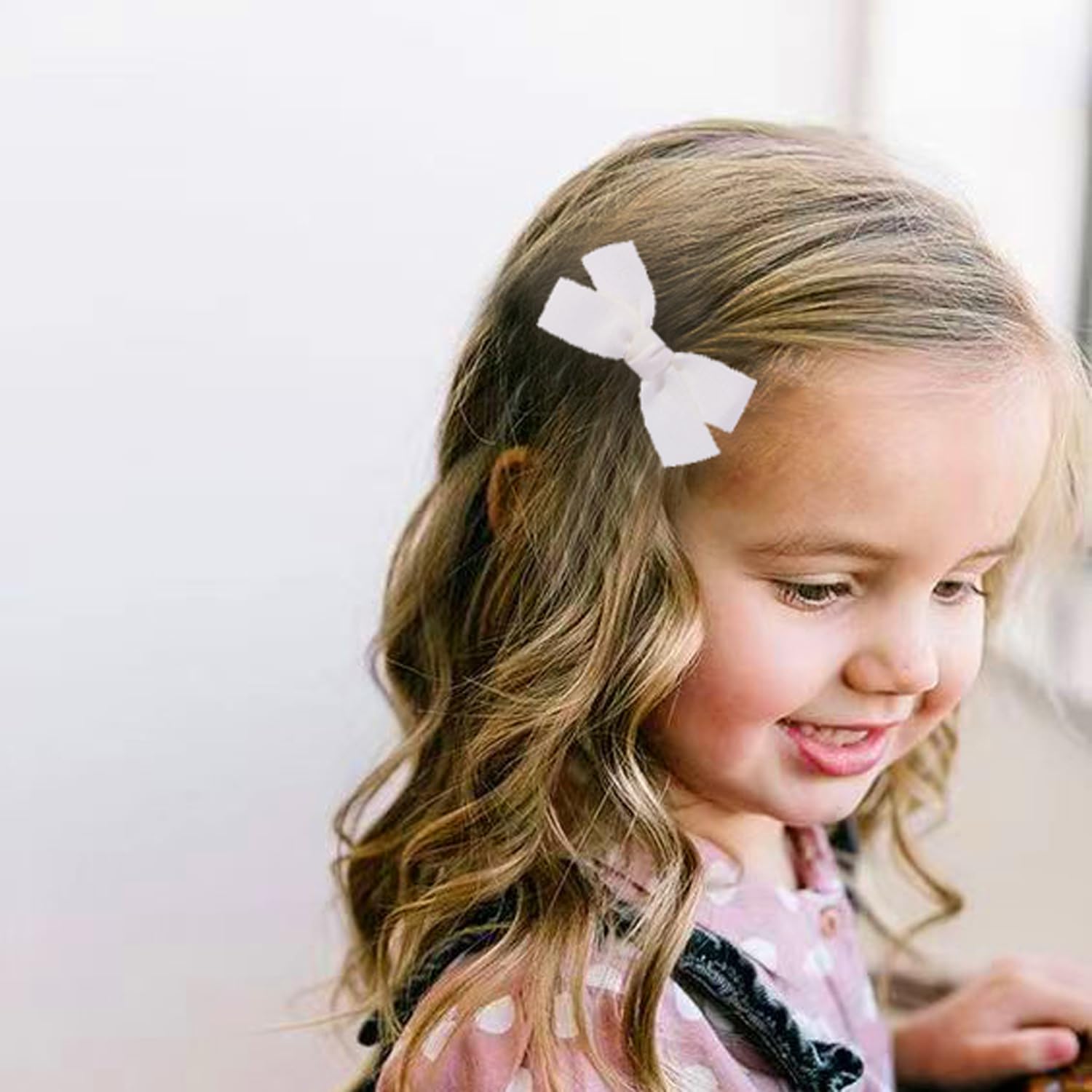 Amybasic secure non-slip design keeps bangs and pigtails neatly in place.
