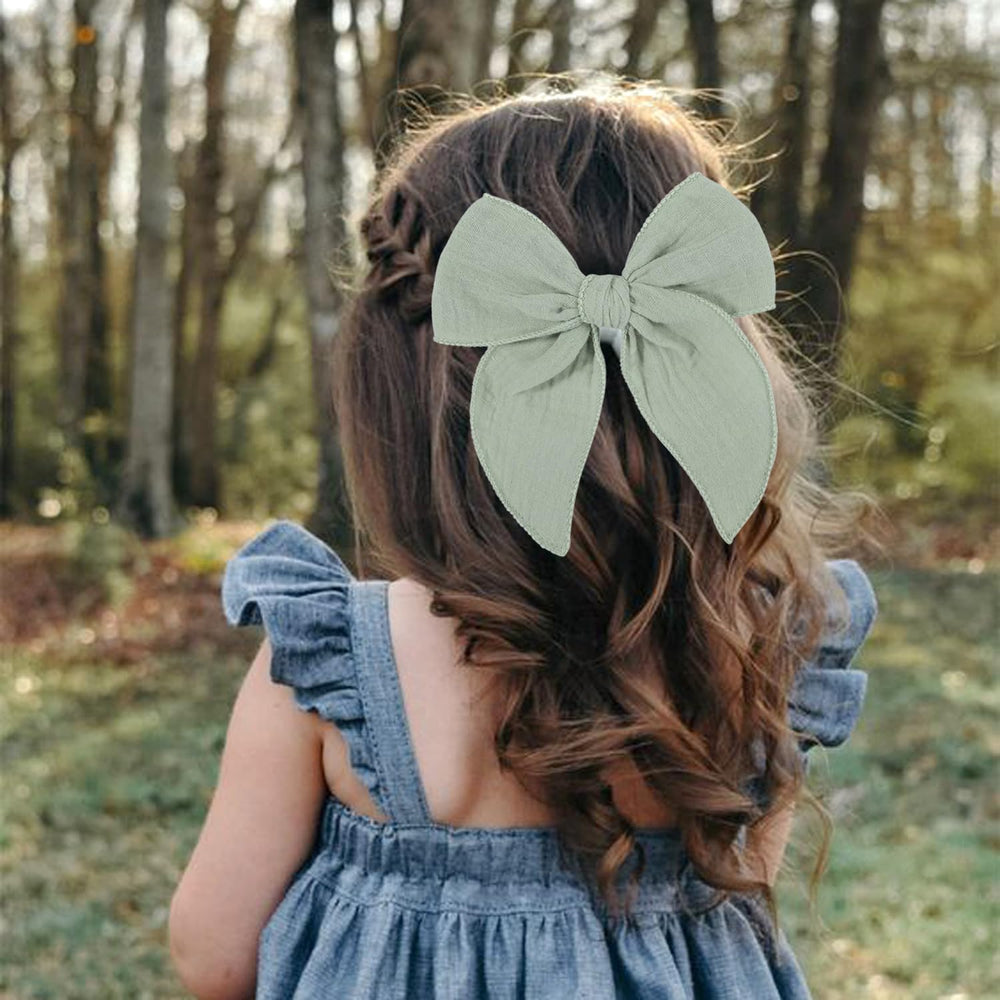 AMYDECOR linen-cotton bow texture offers gentle comfort for baby hair daily styling.