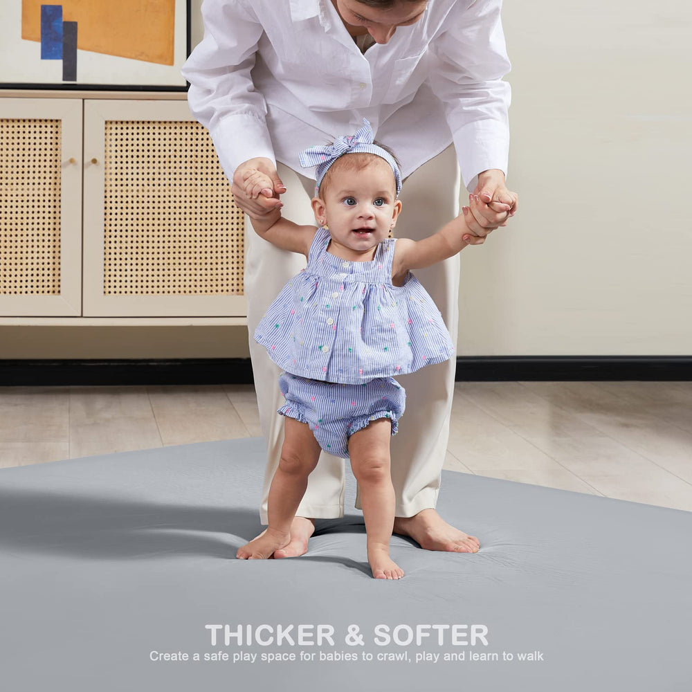 ANGELBLISS 50x50-inch dimension offers spacious crawling area.