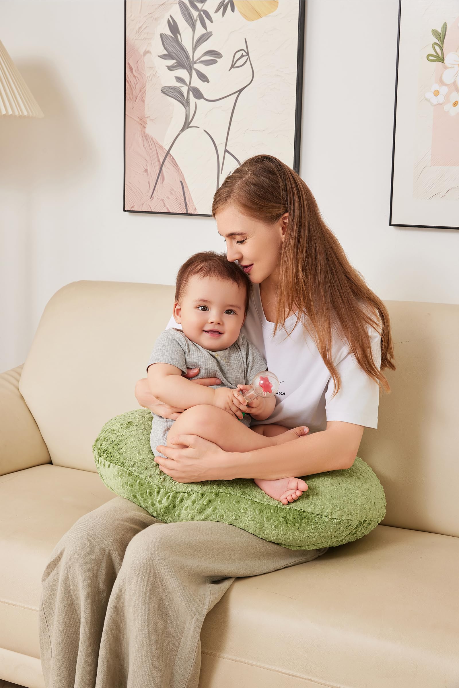 Machine-washable ANHEBEIBEI nursing pillow maintains freshness after daily use.
