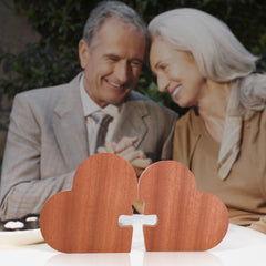 Anywin Valentine's Day gift set includes a greeting card for thoughtful gifting