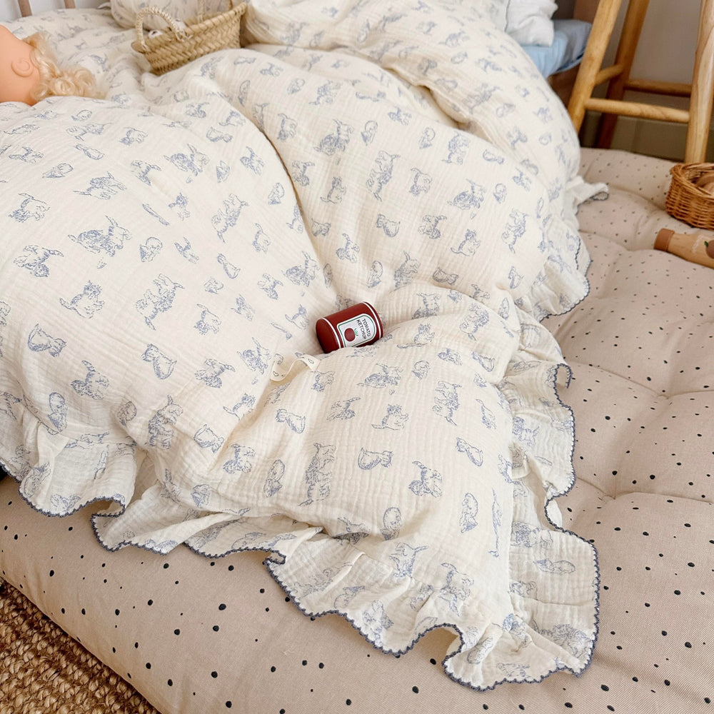 AOJIM 2-layer gauze design delivers breathable warmth for cozy naps.