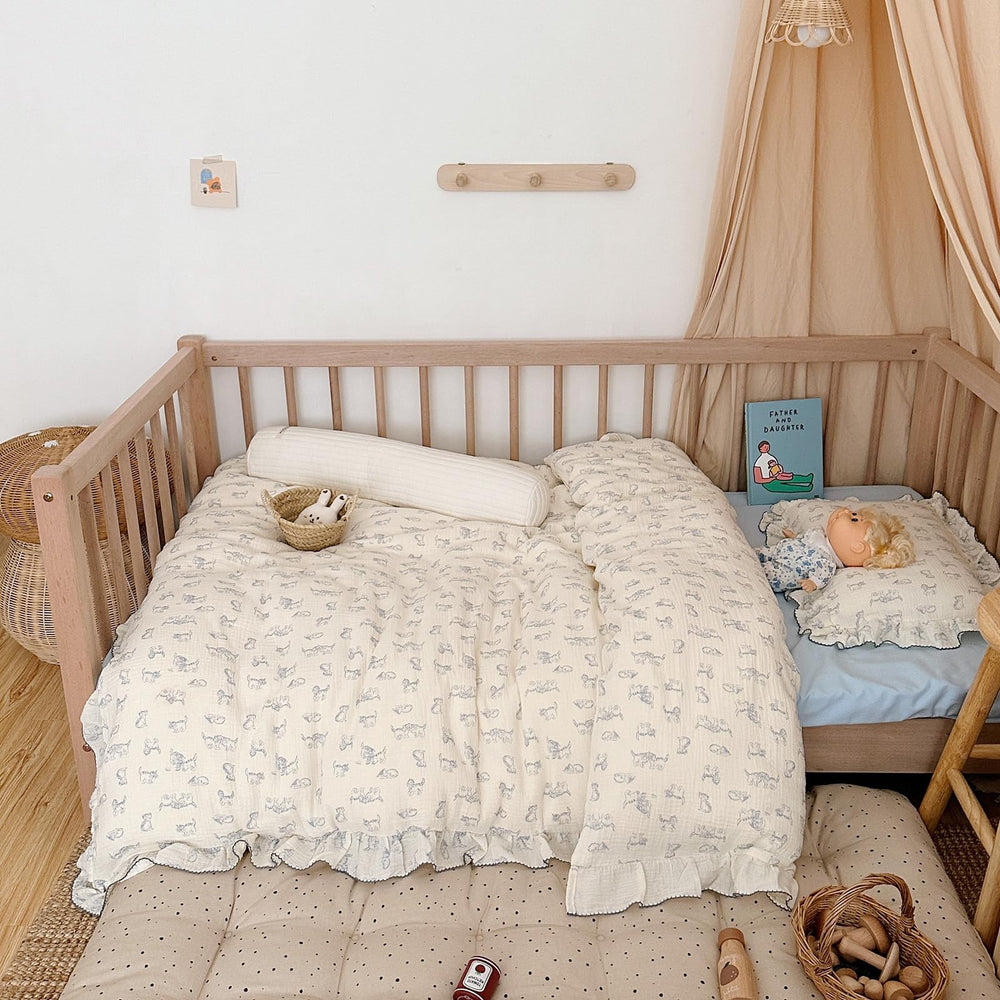 AOJIM Crib-size bedding 47x59 inch fits standard cribs.