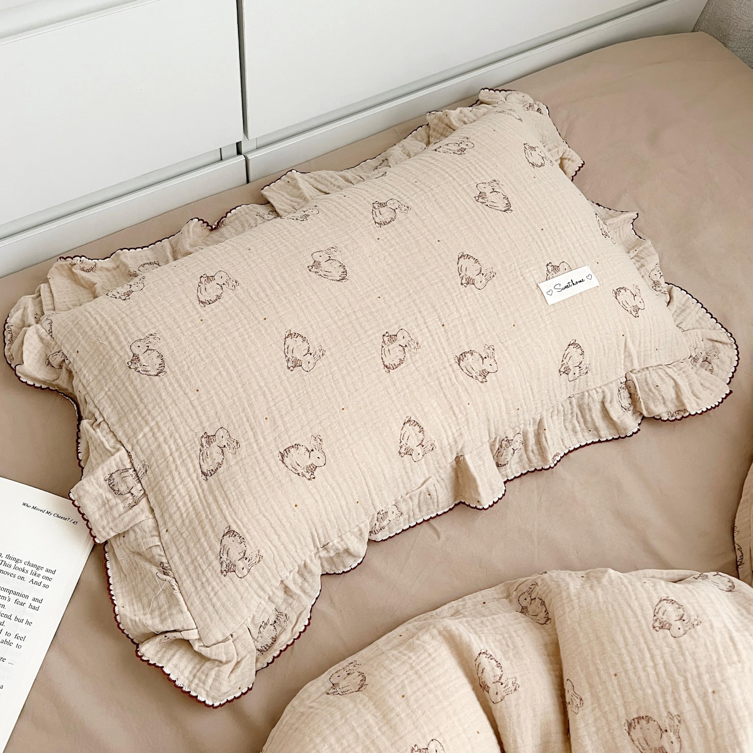 AOJIM Cute Rabbit pillowcase front view shows ultra-soft muslin fabric for baby sleep.