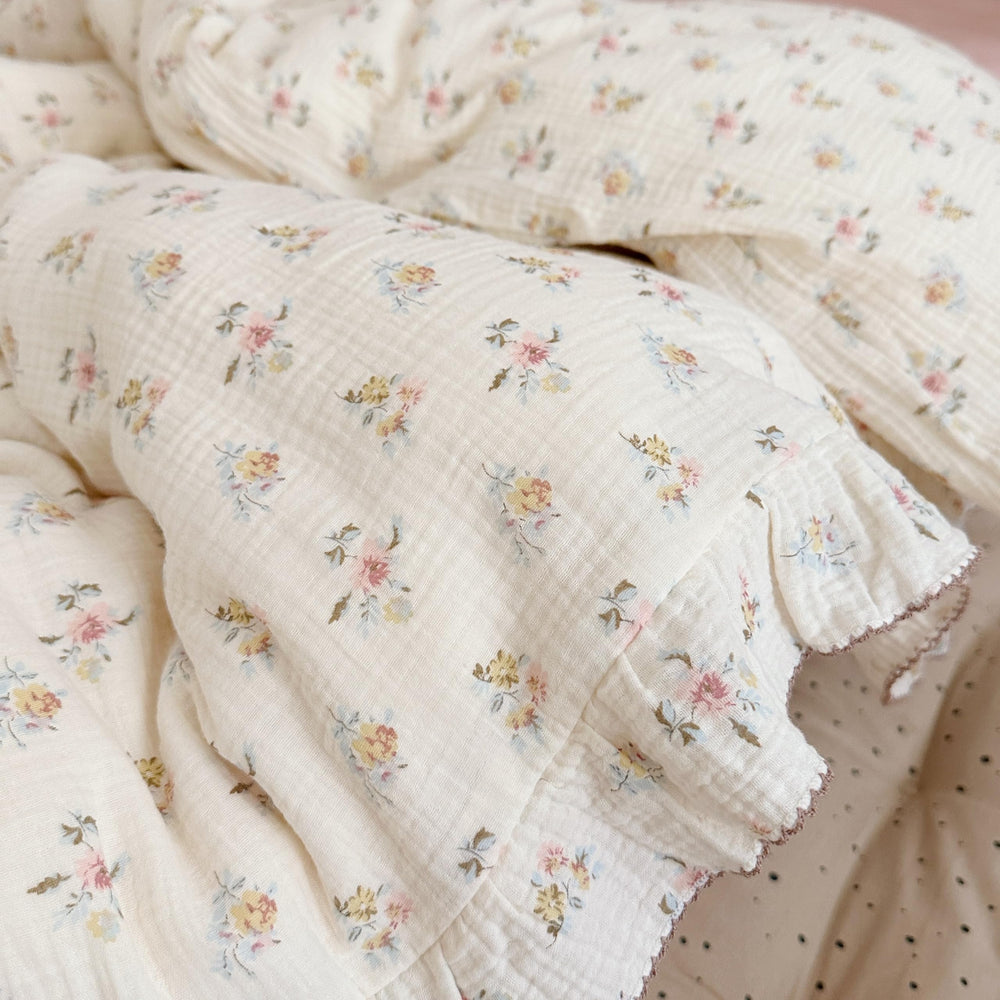 AOJIM crib-size duvet cover 47x59 fits standard cribs with ease.