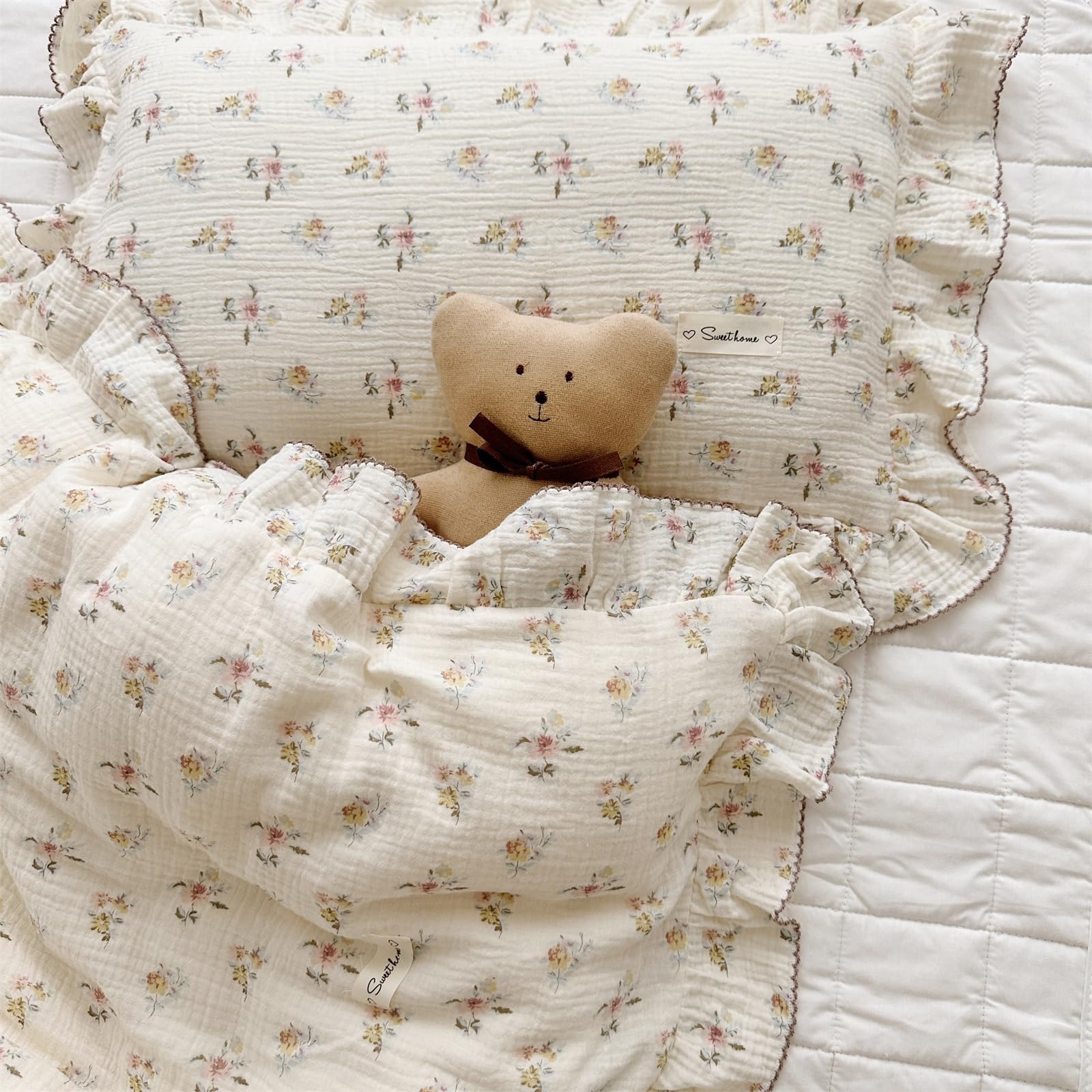 AOJIM Azalea-pattern Pillowcase—floral print enhances nursery decor