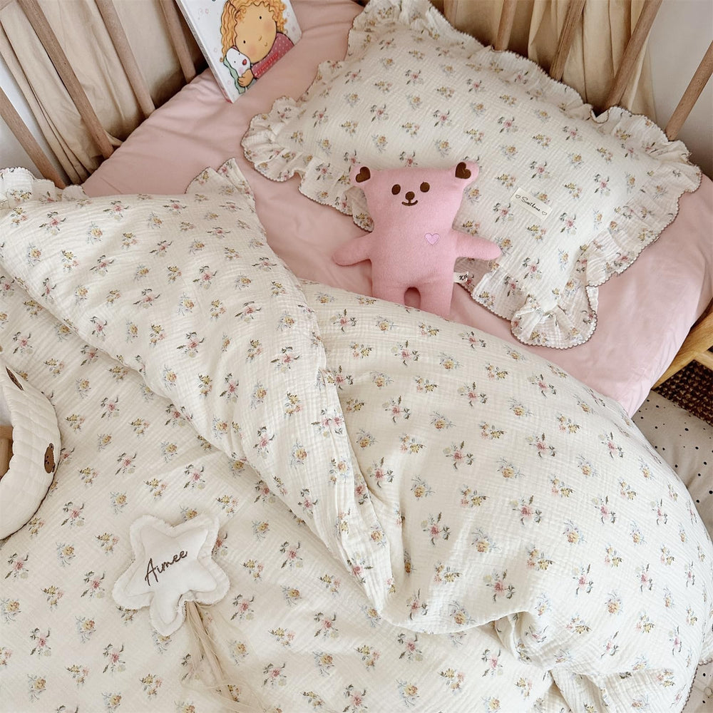 AOJIM Packaging shows pillowcase contents and practical gifting option