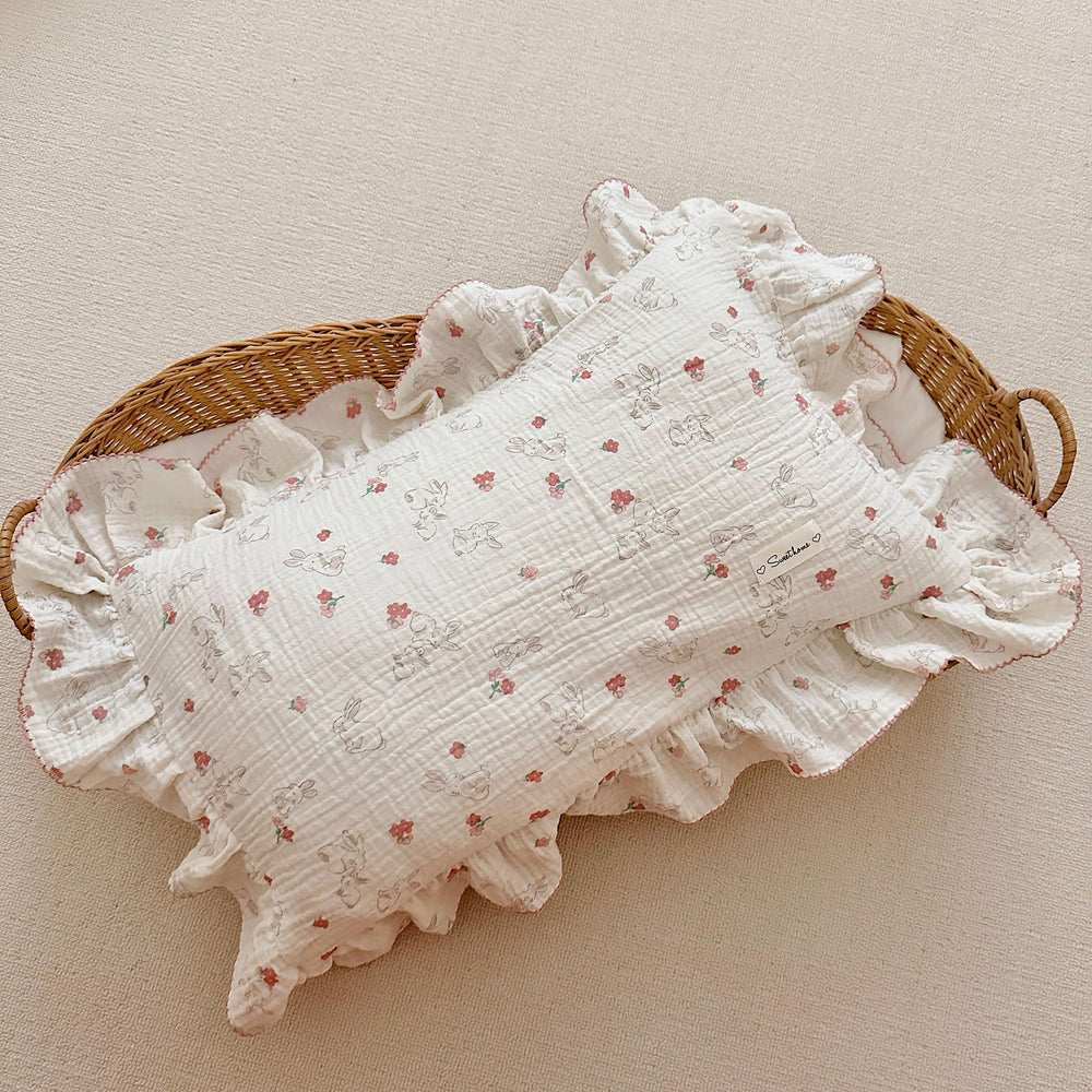 AOJIM muslin pillowcase closeup highlights soft breathable fabric for gentle nap-time comfort.