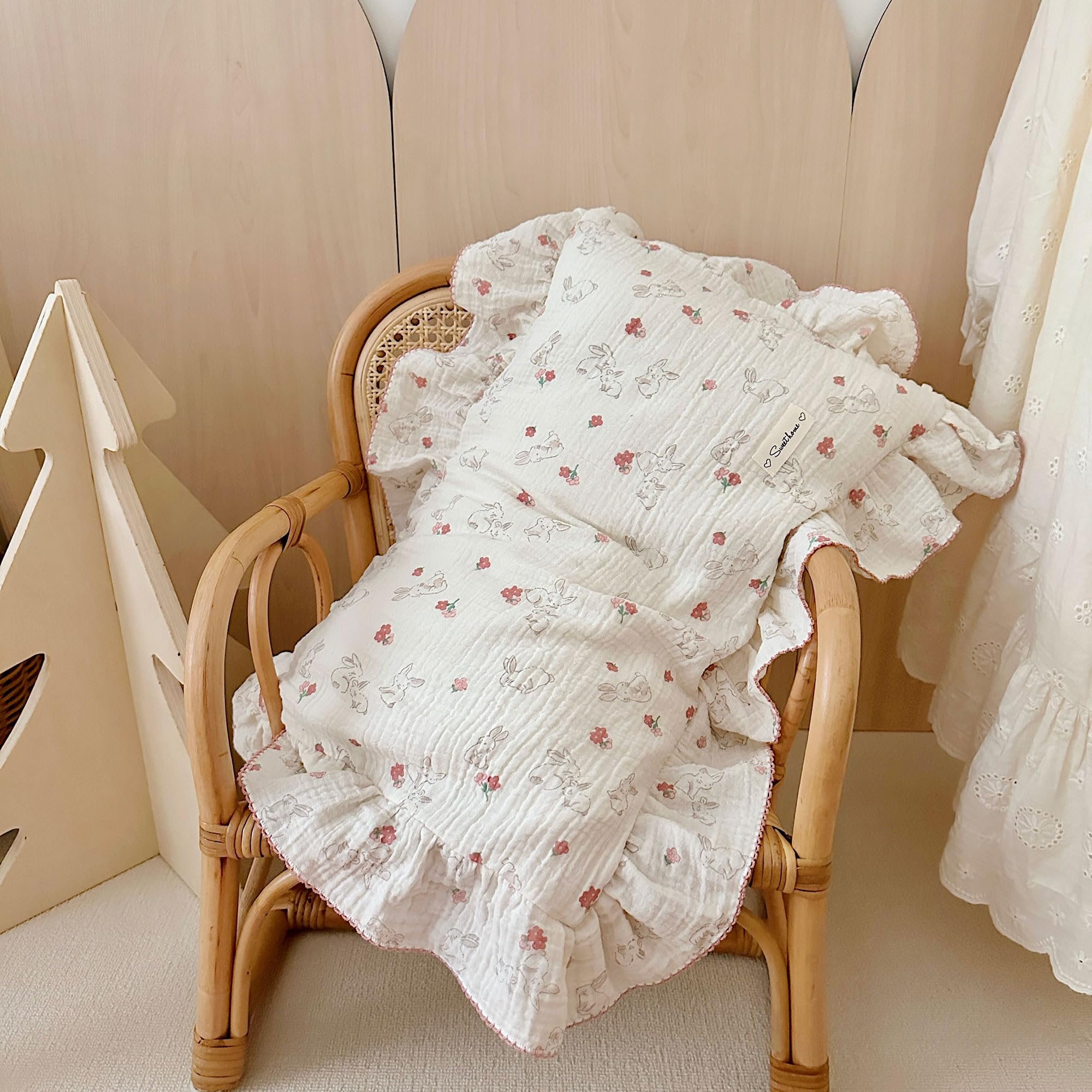 AOJIM packaging preview highlights machine-washable convenience for busy families.